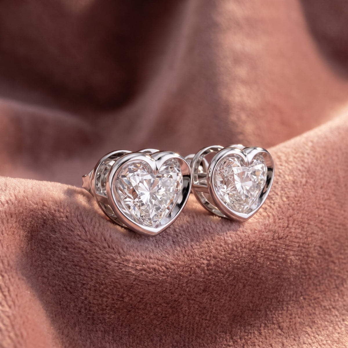 18K Solitaire Heart Diamond Stud Earrings — AI cloth, in-house