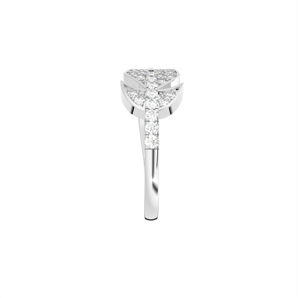 18K White Gold Bespoke Round Diamond Ring — SIDE