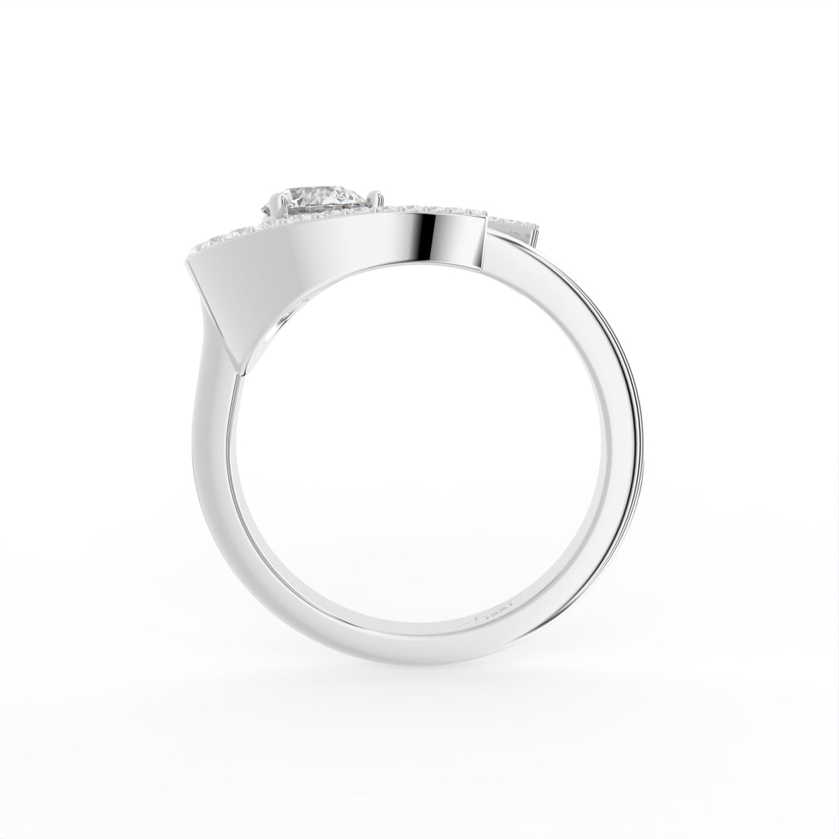 18K Bespoke Round Diamond Ring — FRONT