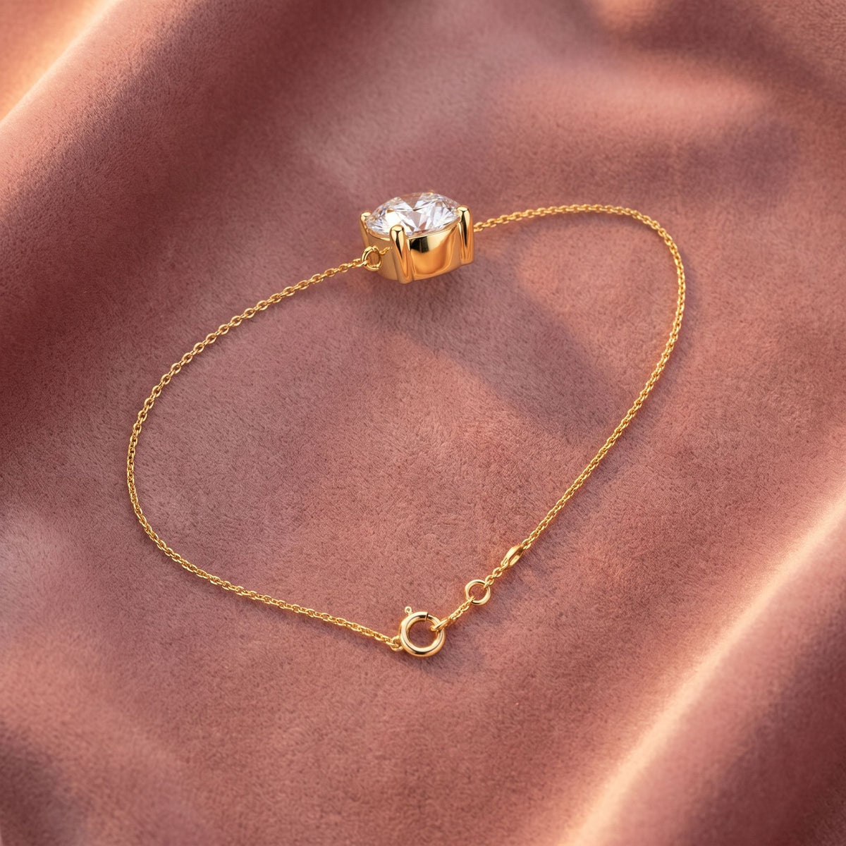18K Gold Round Diamond Bracelet — AI cloth, in-house