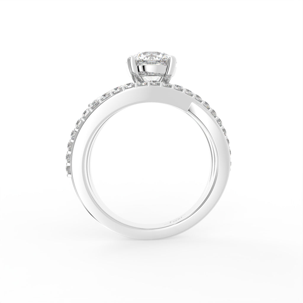 18K Bespoke Round Diamond Ring — FRONT