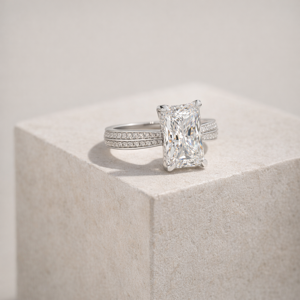 18K White Gold Solitaire Emerald Diamond Engagement Ring