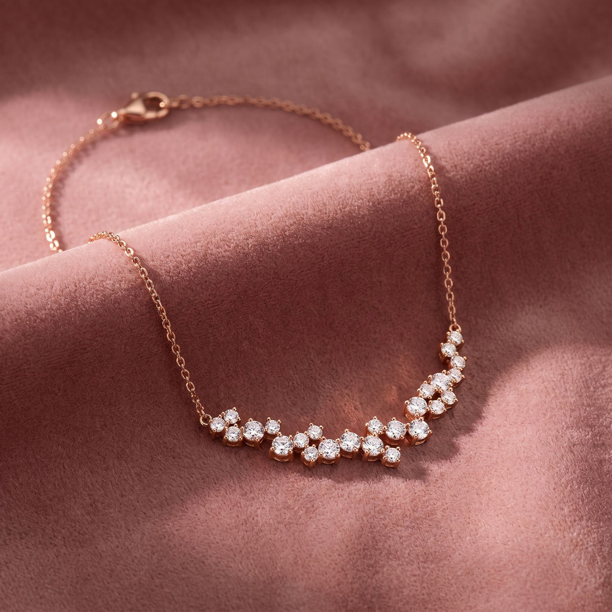 18K Bespoke Cluster Diamond Pendant — AI cloth, in-house