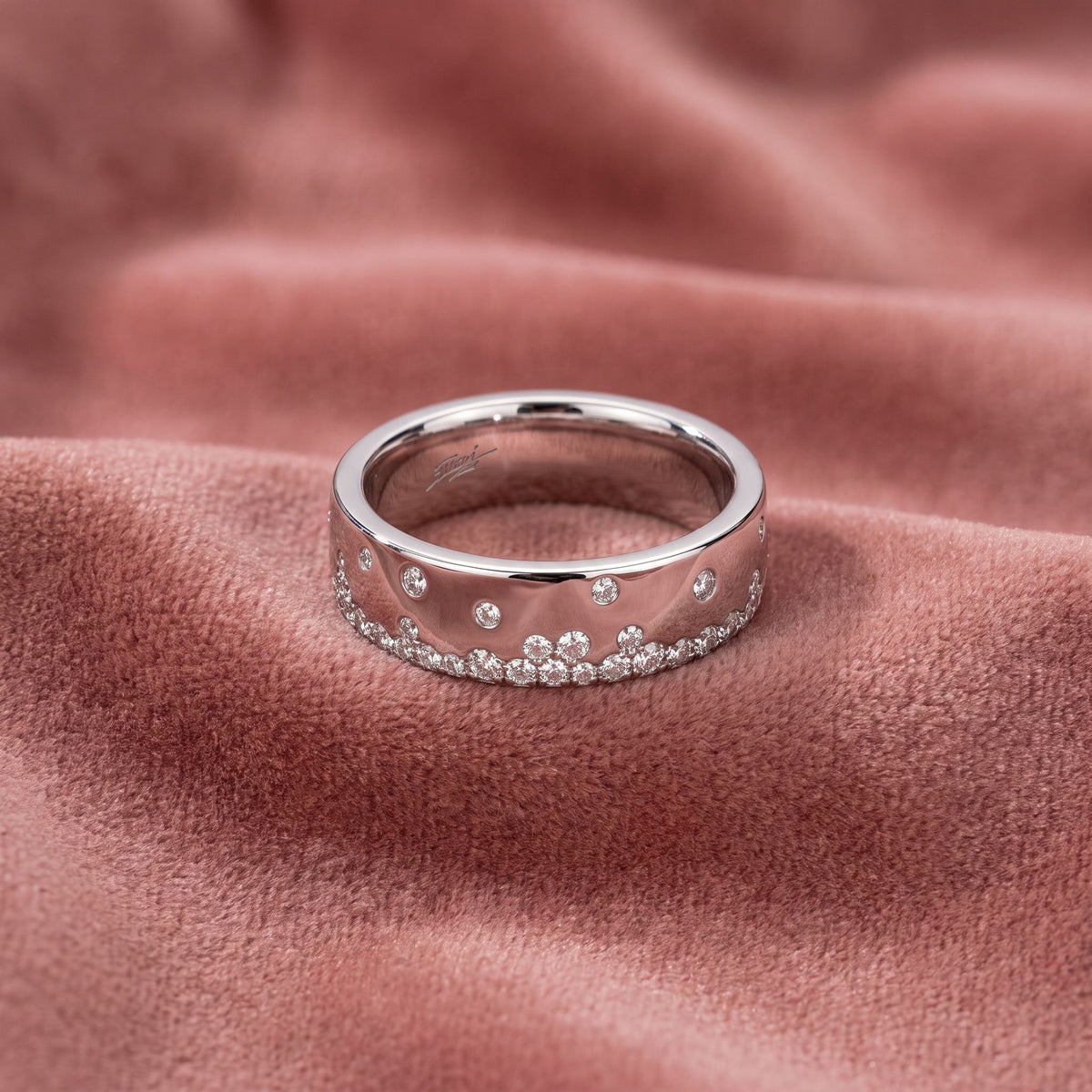 18K Round Diamond Band Ring — AI cloth, in-house