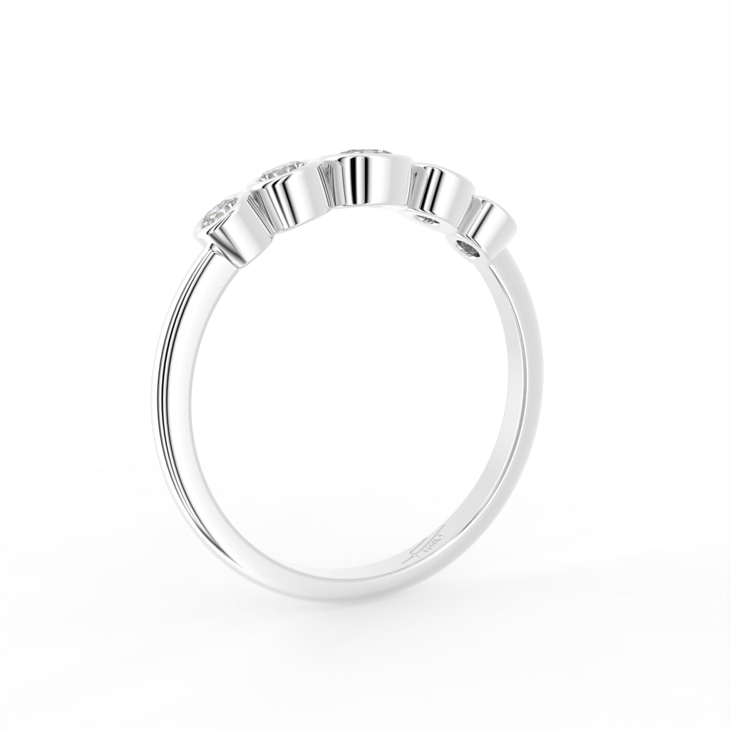 18K Bespoke Round Diamond Ring — 3D VIEW