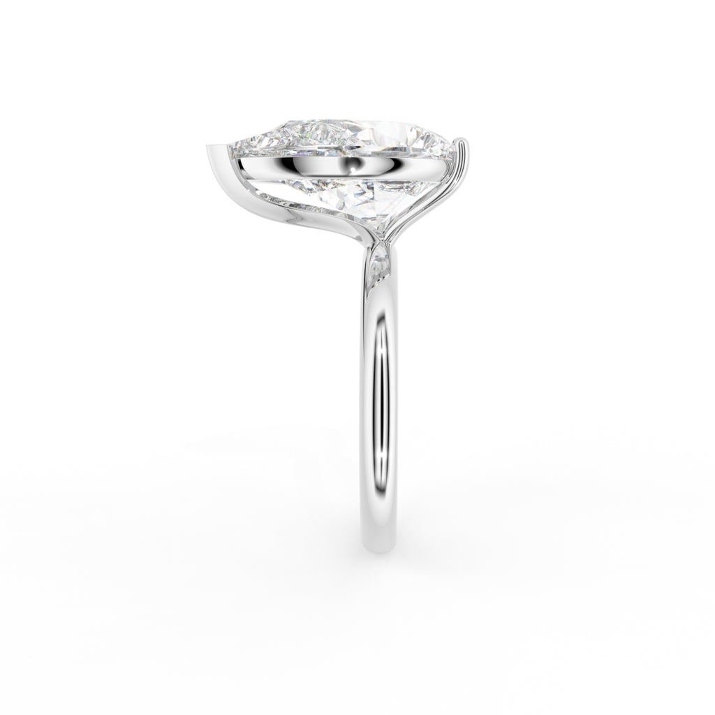 18K Solitaire Pear Diamond Ring — SIDE