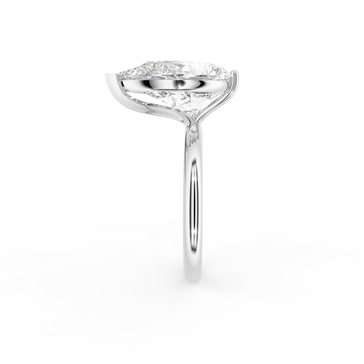 18K Solitaire Pear Diamond Ring — SIDE