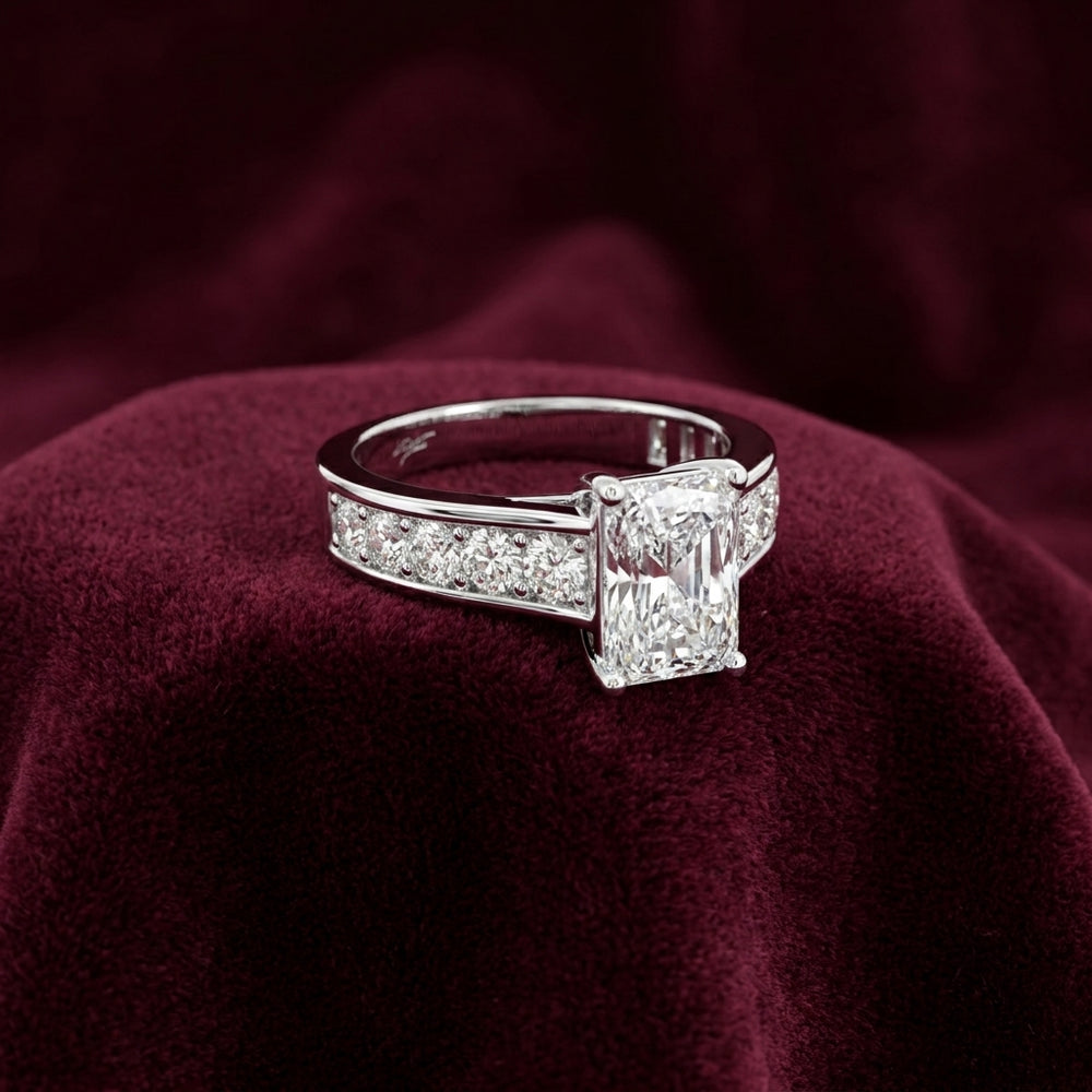 18K White Gold Solitaire Emerald Diamond Engagement Ring