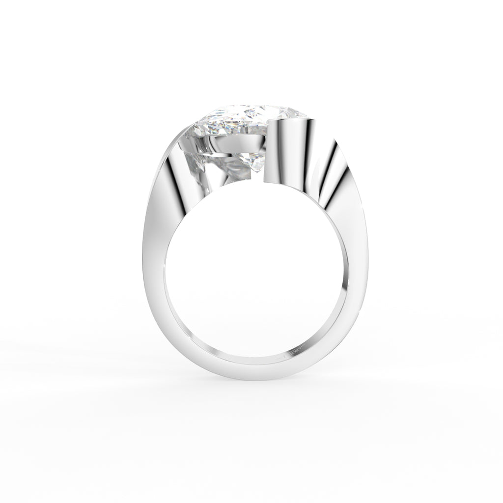 18K Solitaire Oval Diamond Ring — FRONT