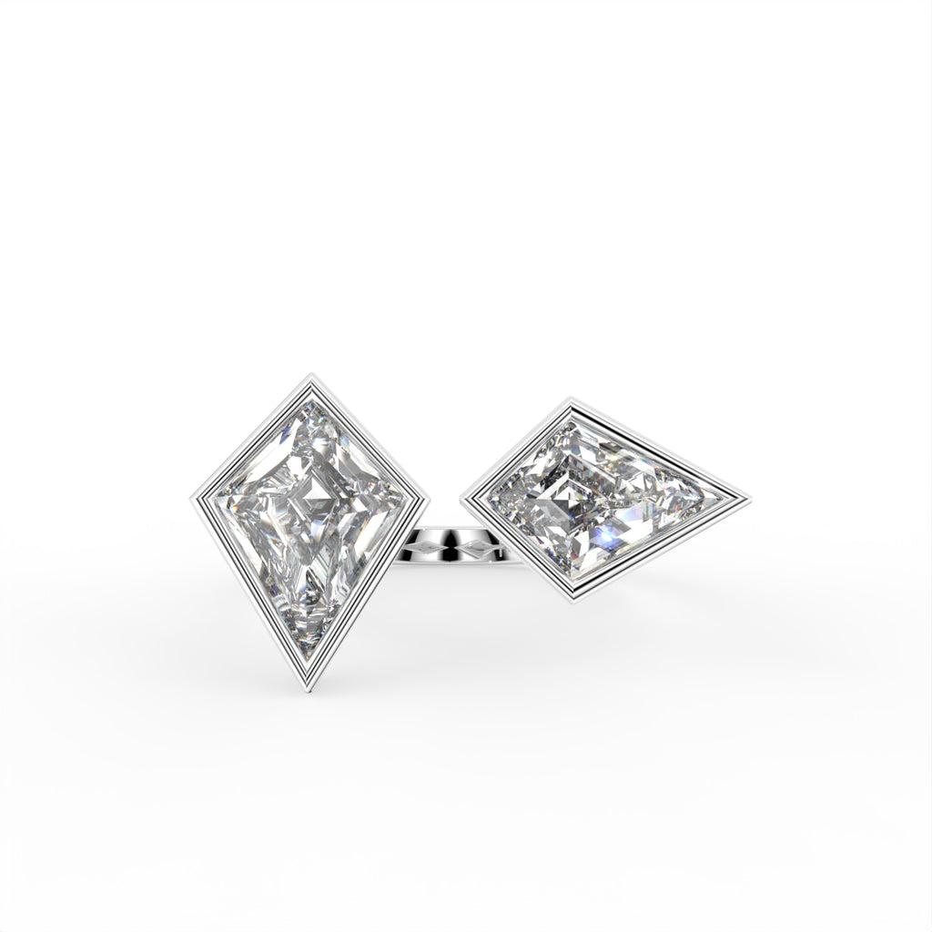 18K Bespoke Kite Bezel Diamond Ring — TOP