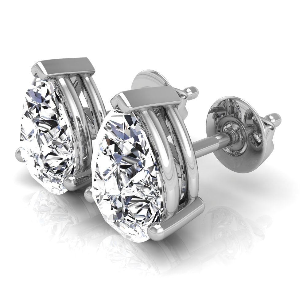18K Solitaire Pear Diamond Earrings — 3D VIEW