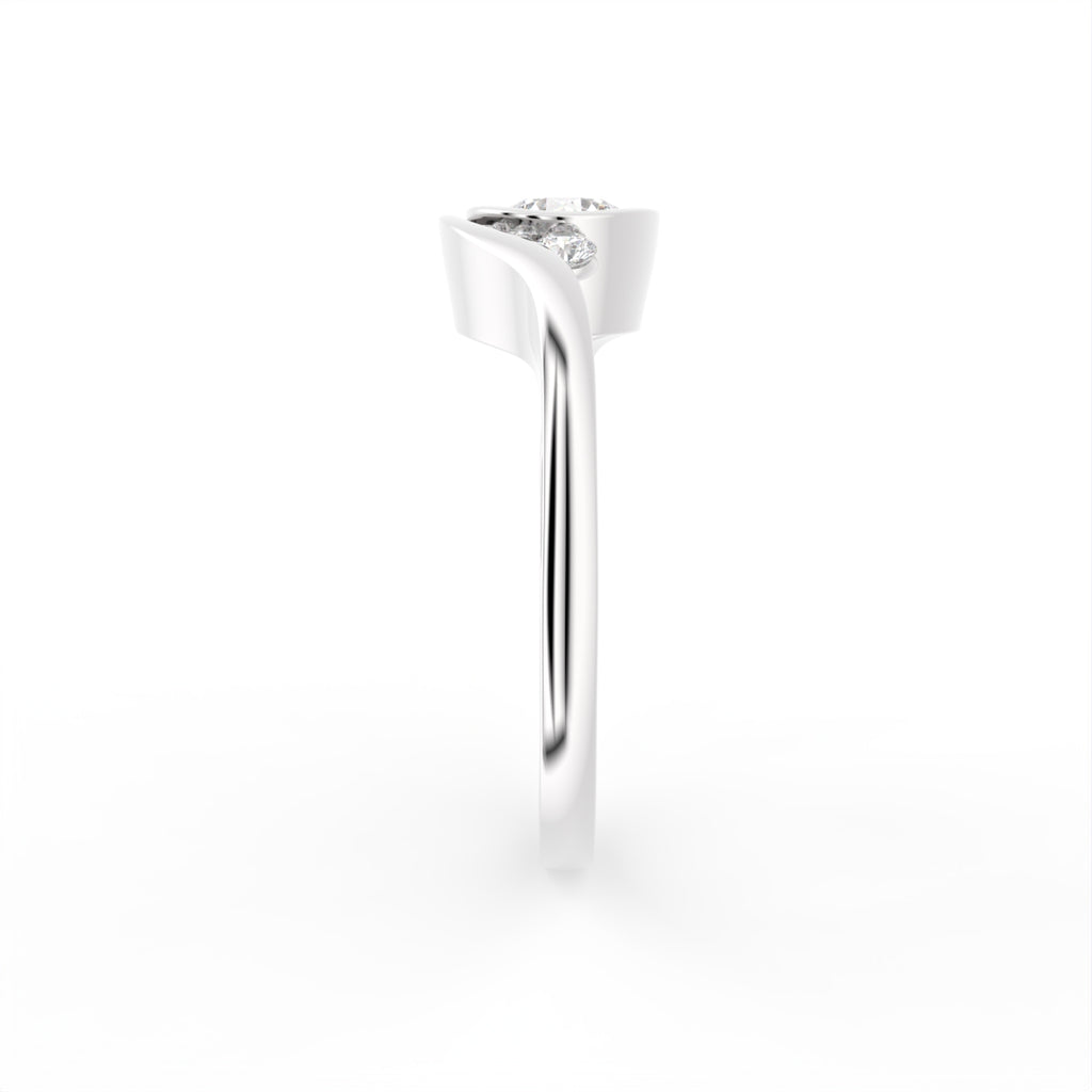 18K Solitaire Round Diamond Ring — SIDE