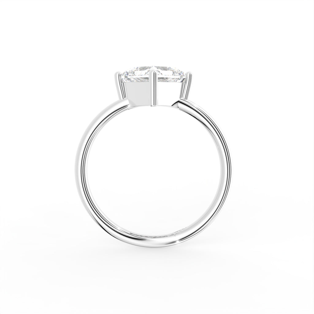 18K White Gold Kite Baguette Diamond Ring — FRONT