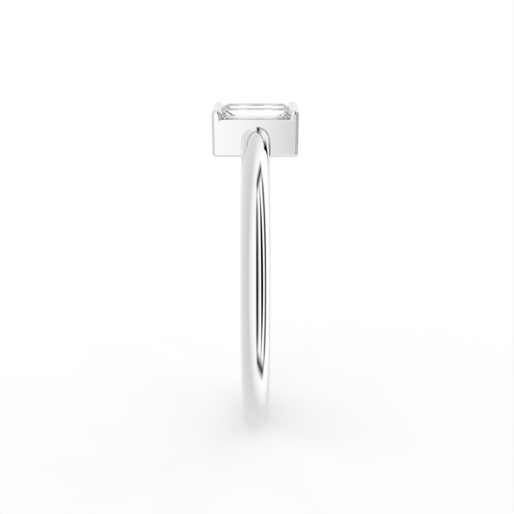 18K White Gold Baguette Diamond Ring — SIDE
