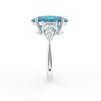 vimg:Z00500|18K Trilogy Oval Diamond Engagement Ring — SIDE
