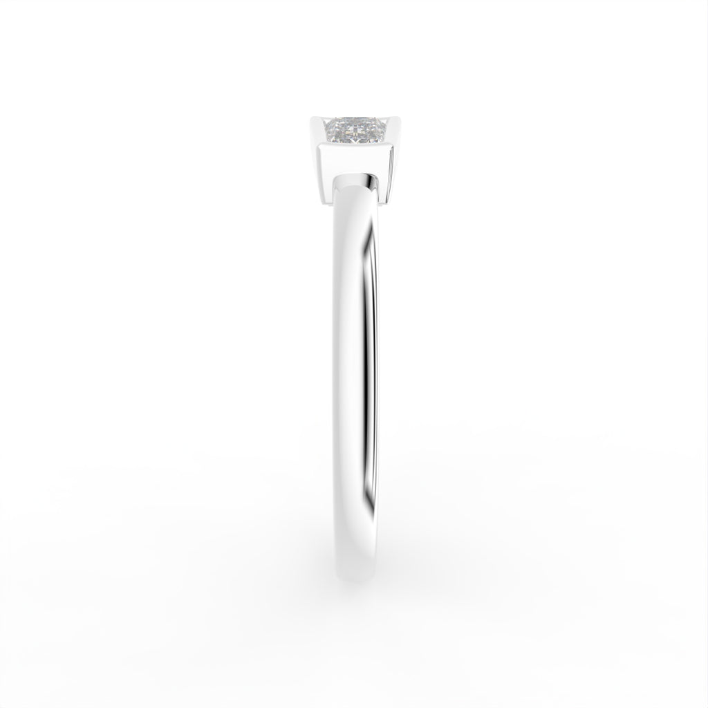 18K White Gold Baguette Diamond Ring — SIDE