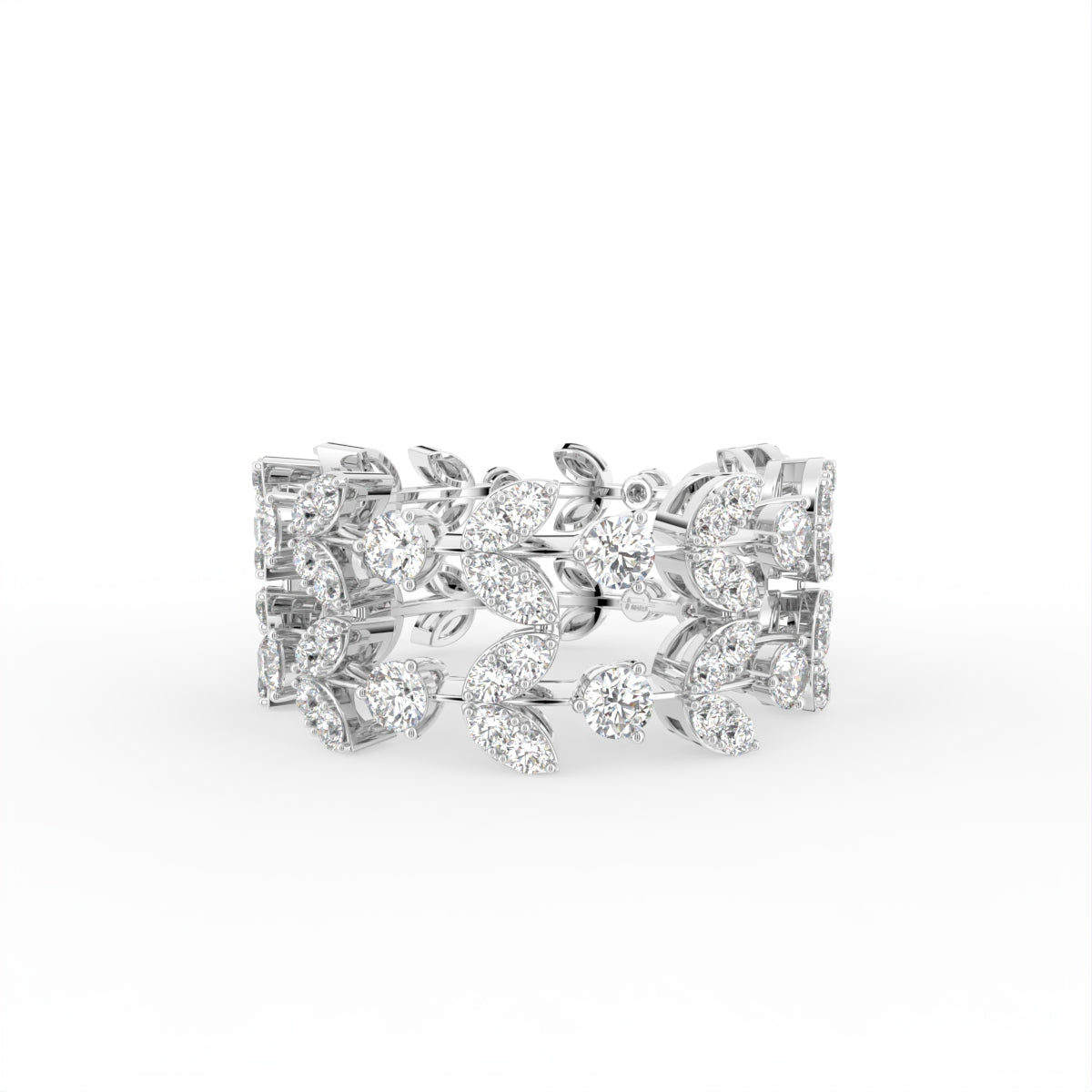 18K Bespoke Round Diamond Ring — TOP