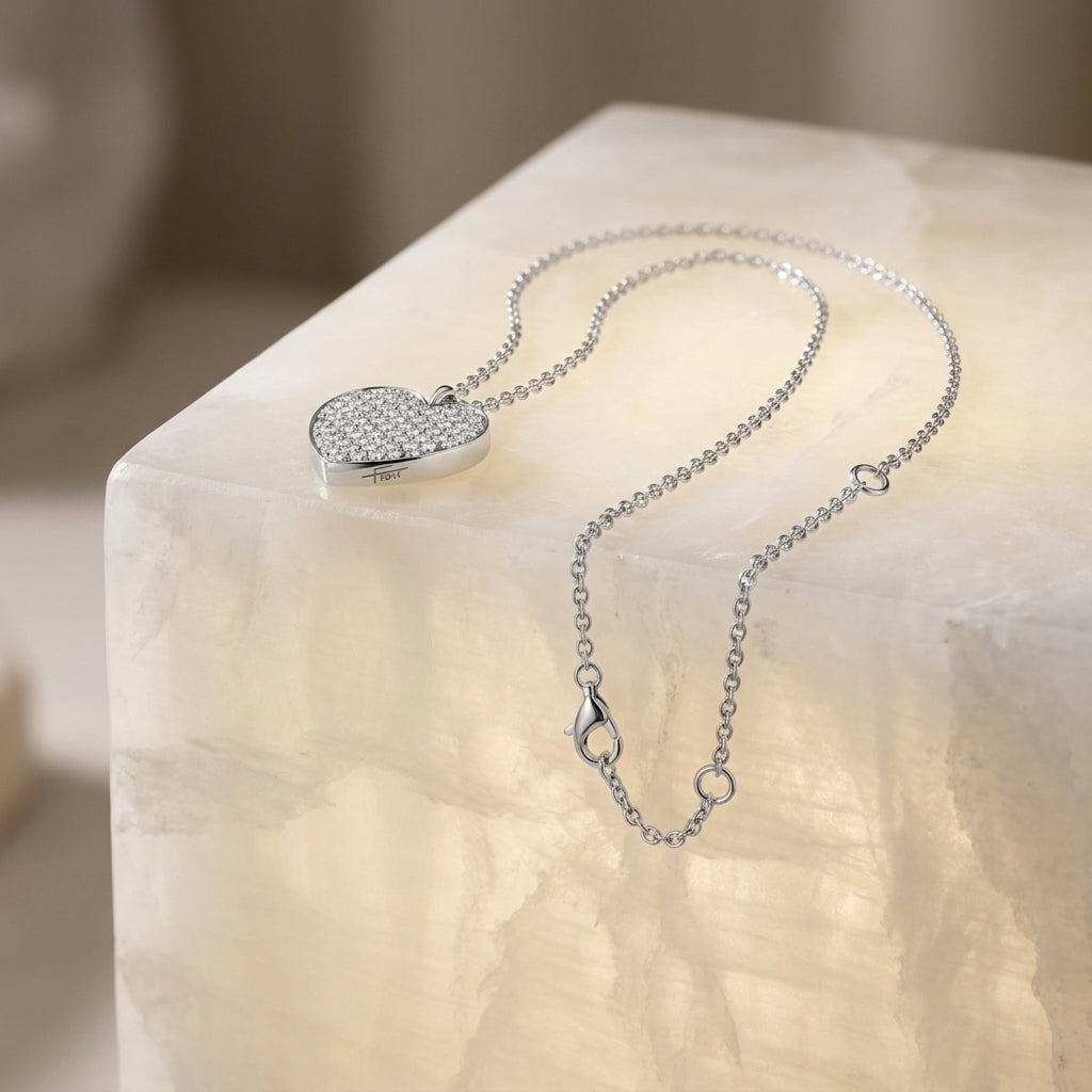 18K Heart Round Diamond Pendant