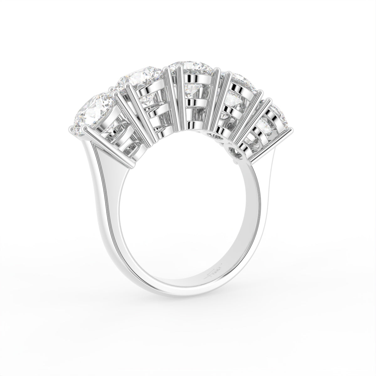 18K Bespoke Round Diamond Ring — 3D VIEW