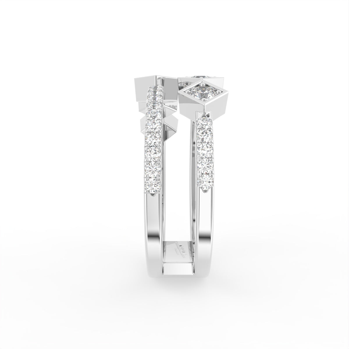 18K Bespoke Round Diamond Ring — SIDE