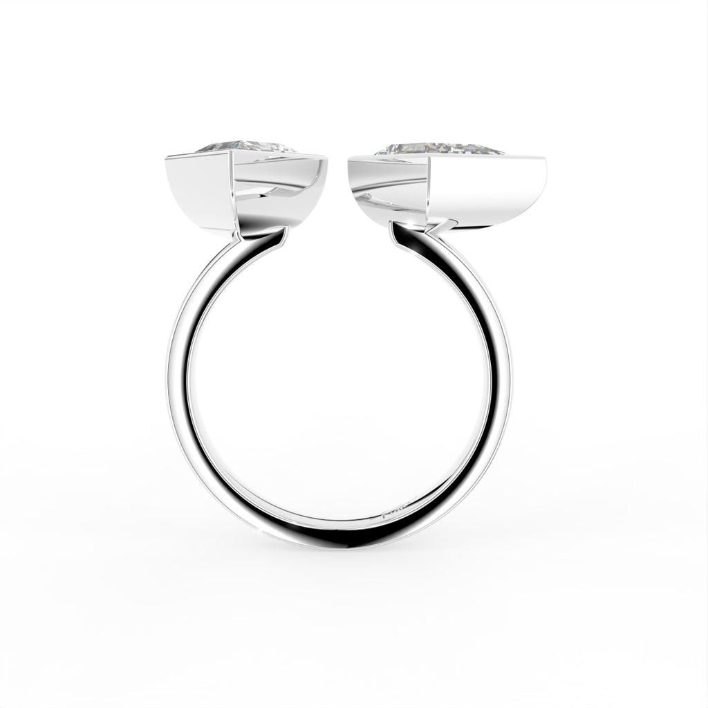 18K Bespoke Kite Bezel Diamond Ring — FRONT