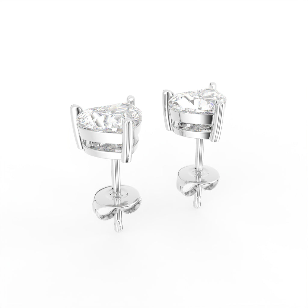 18K Stud Diamond Earrings — 3D VIEW