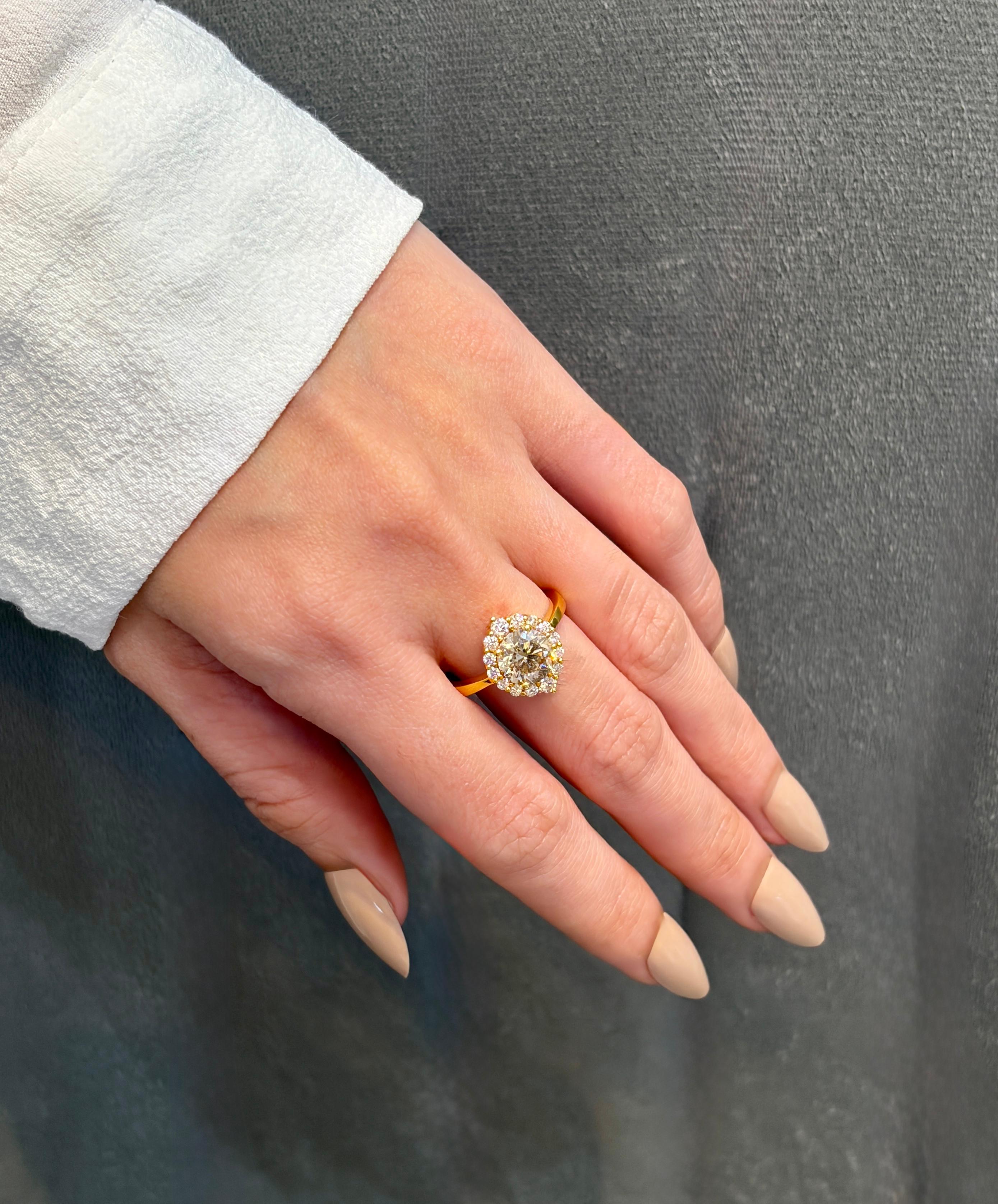 18K Yellow Gold Round Diamond Ring 2.42ct — IMAGE URL