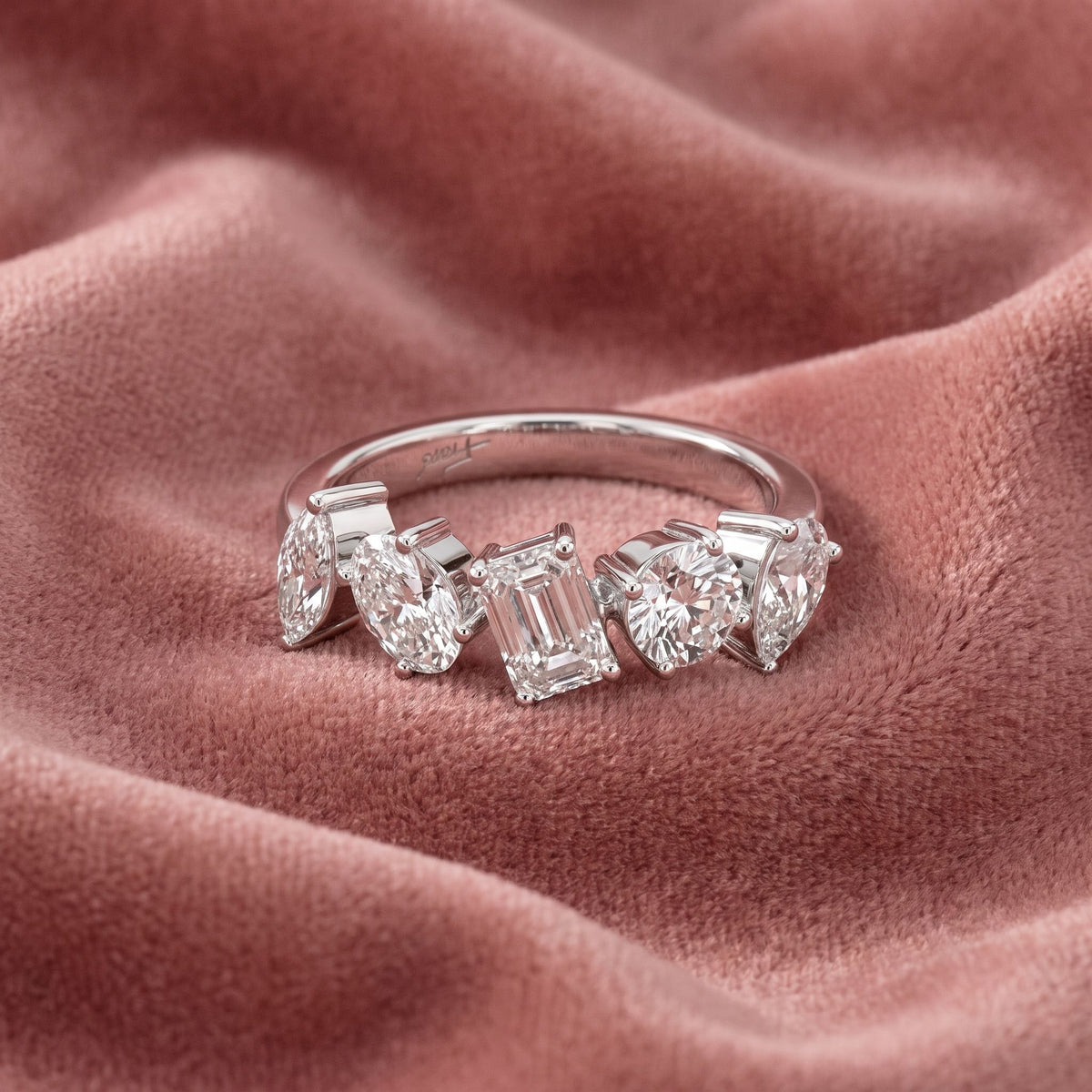 18K Mixed Cut Diamond Ring — AI cloth, in-house