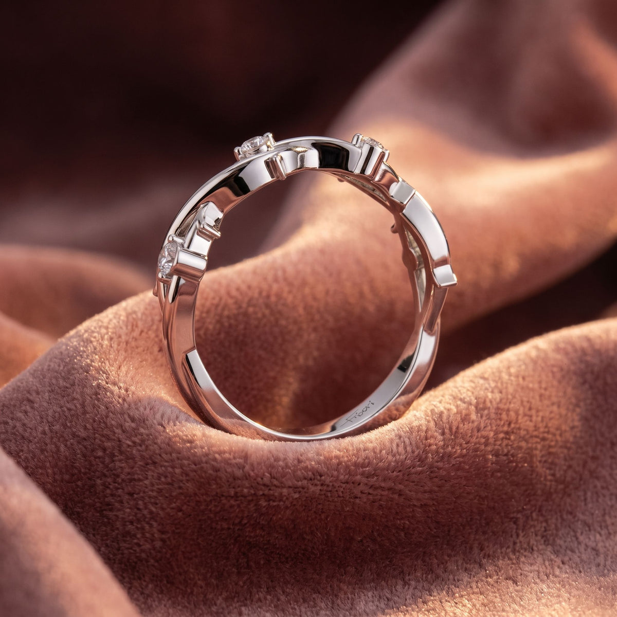 18K Bespoke Diamond Ring — AI cloth, in-house