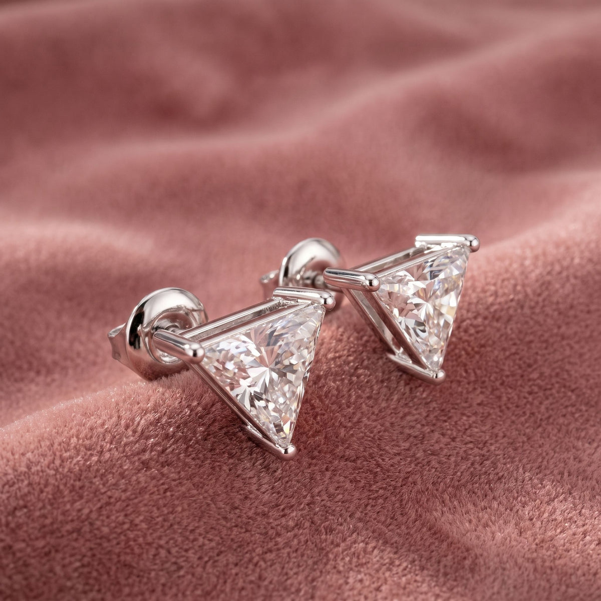 18K Triangle Solitaire Diamond Earrings — AI cloth, in-house