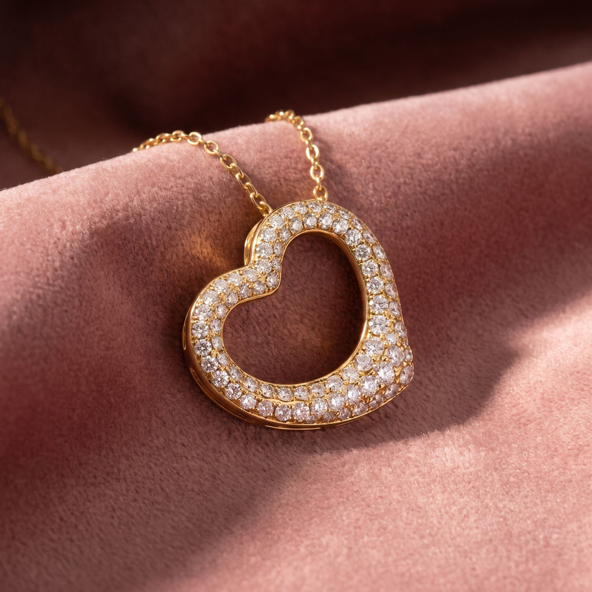 18K Heart Round Diamond Pendant — AI cloth, in-house