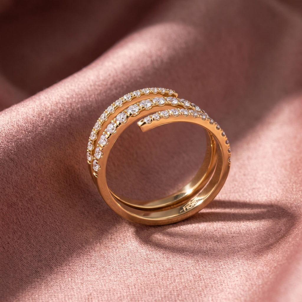 18K Round Diamond Ring — AI cloth, in-house