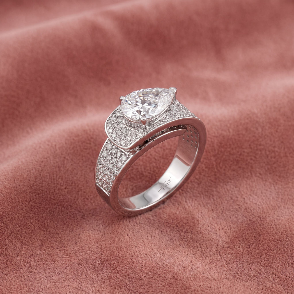18K Bespoke Pear Diamond Ring — AI cloth, in-house