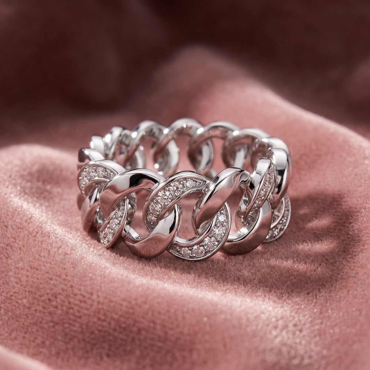 18K Bespoke Chain Link Diamond Ring — AI cloth, in-house