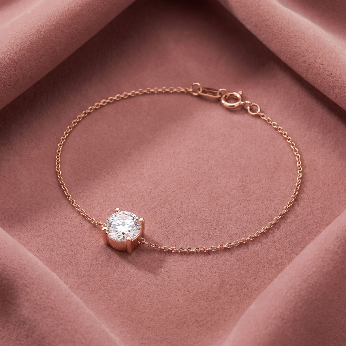 18K Gold Round Diamond Bracelet — AI cloth, in-house