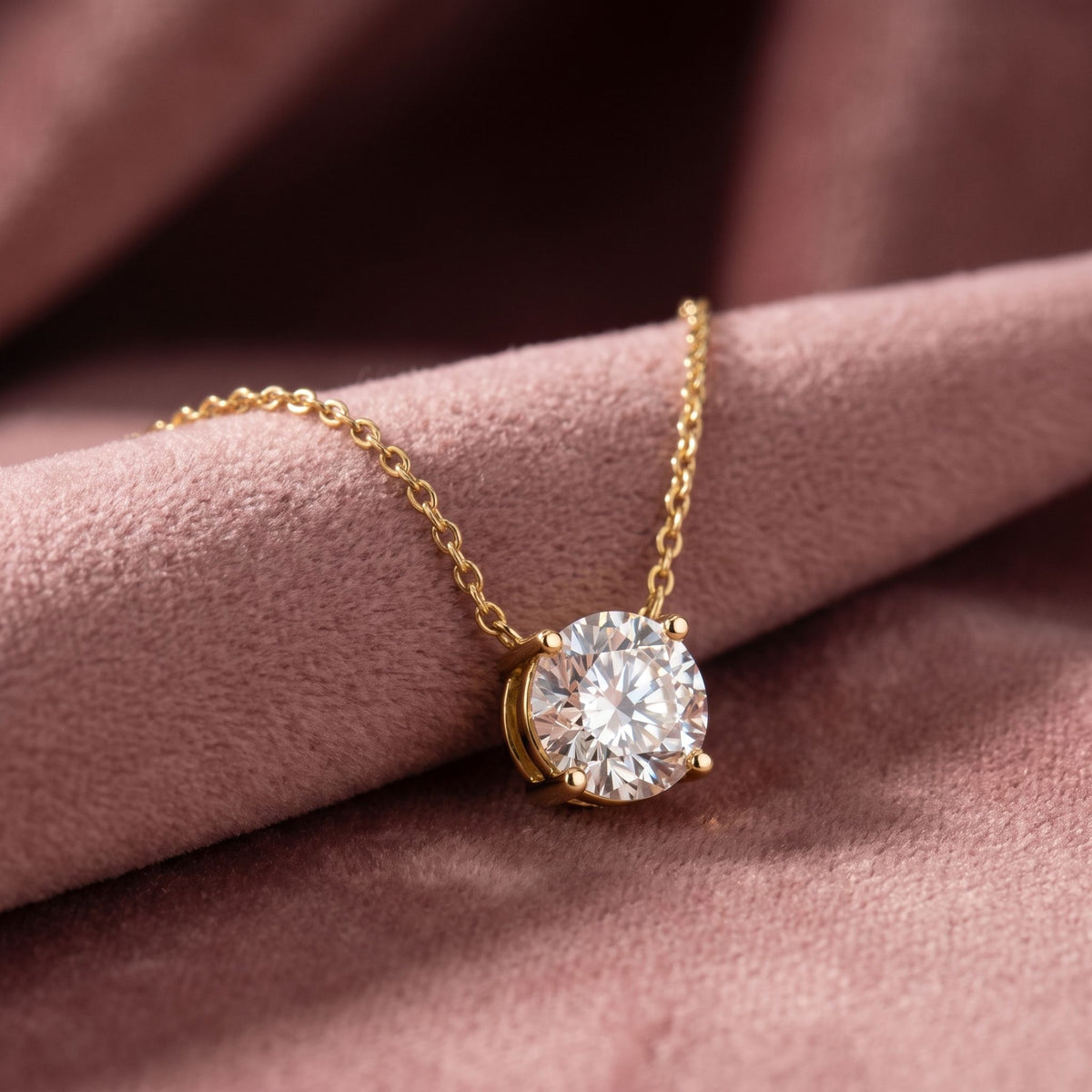 18K Solitaire Round Diamond Pendant — AI cloth, in-house