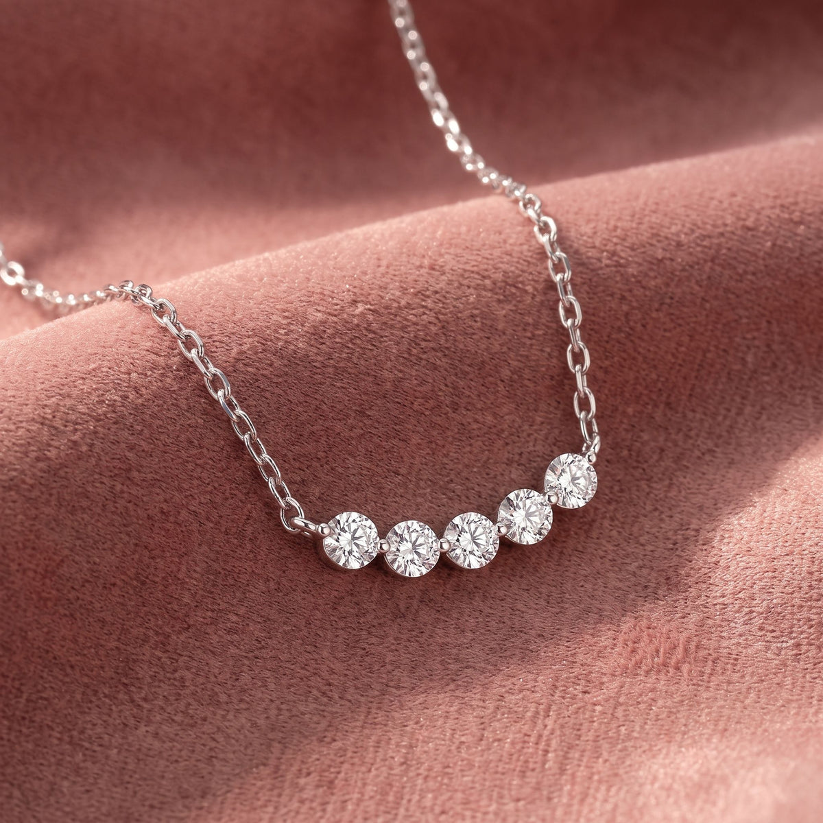 18K Geometric Round Diamond Pendant — AI cloth, in-house