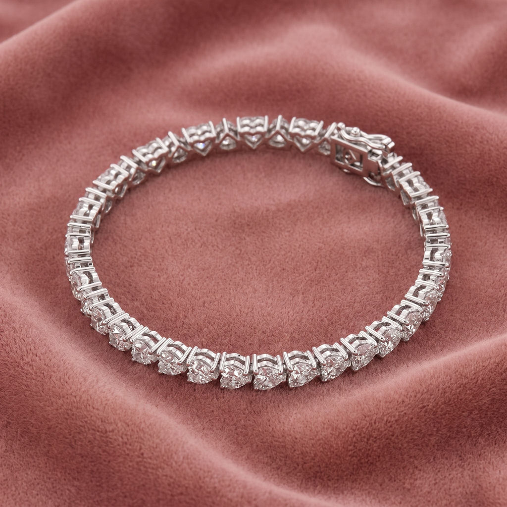 18K Heart Diamond Bracelet — AI cloth, in-house