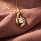 18K Bespoke Emerald Diamond Pendant — AI cloth, in-house