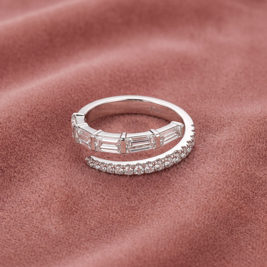18K Bespoke Spiral Round Diamond Ring — AI cloth, in-house