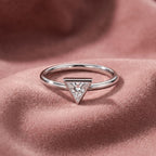 18K Solitaire Baguette Diamond Promise Ring — AI cloth, in-house