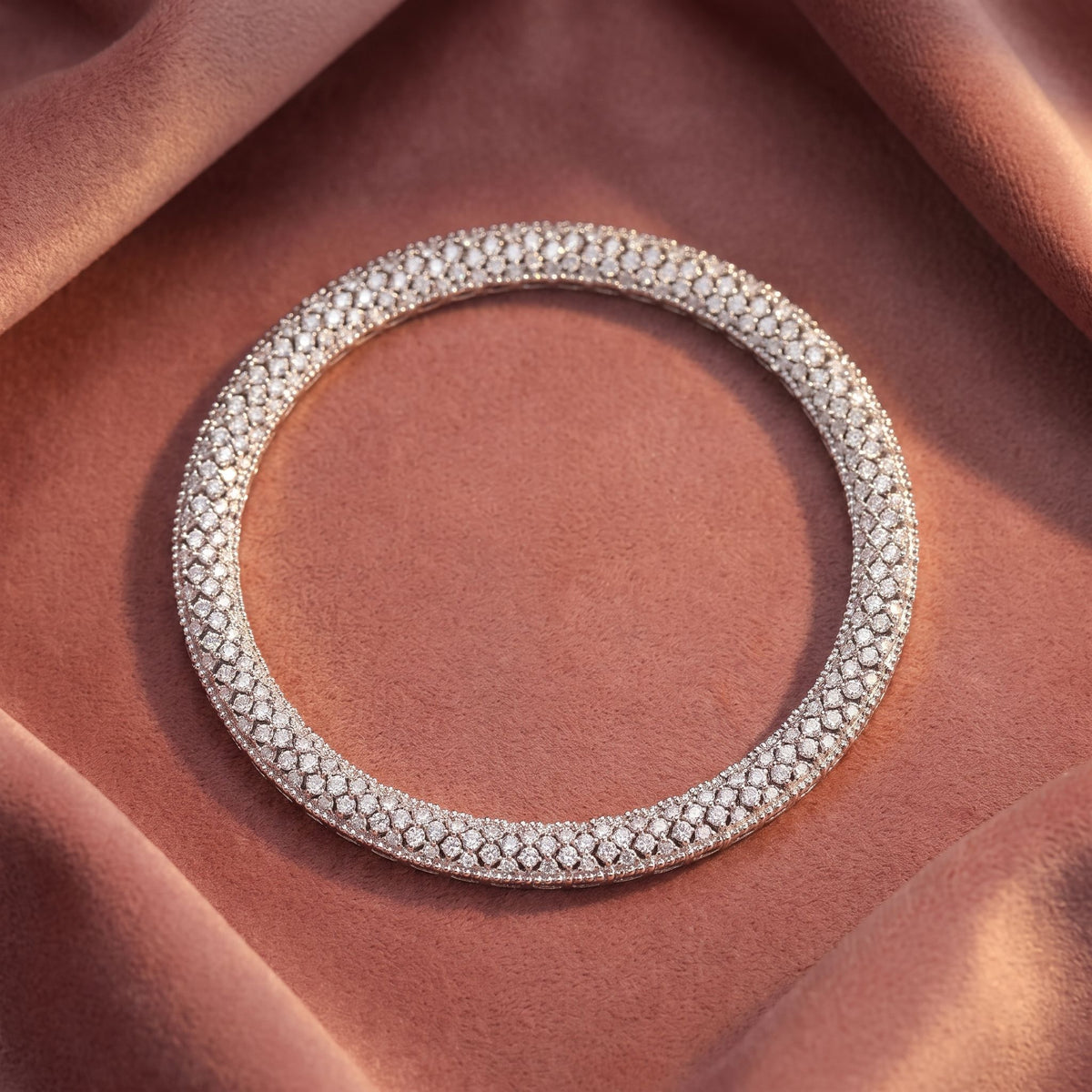 18K Round Diamond Pave Bracelet — AI cloth, in-house