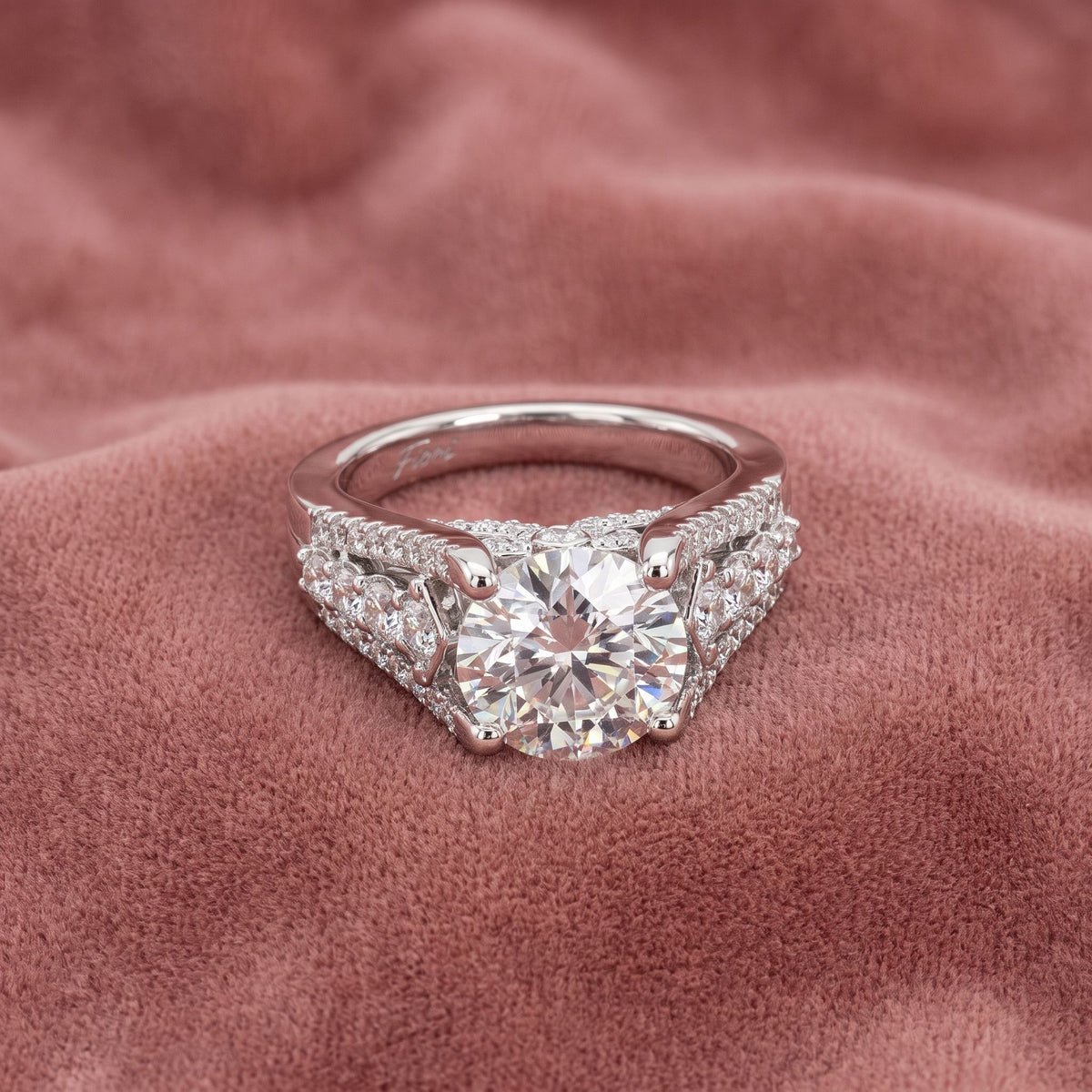 18K Shoulder Set Diamond Ring — AI cloth, in-house