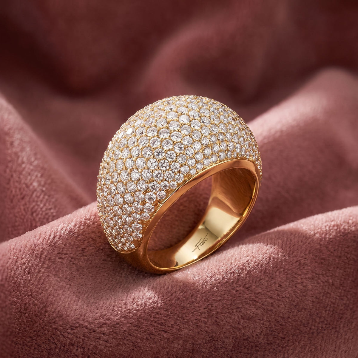 18K Bespoke Pavé Diamond Ring — AI cloth, in-house