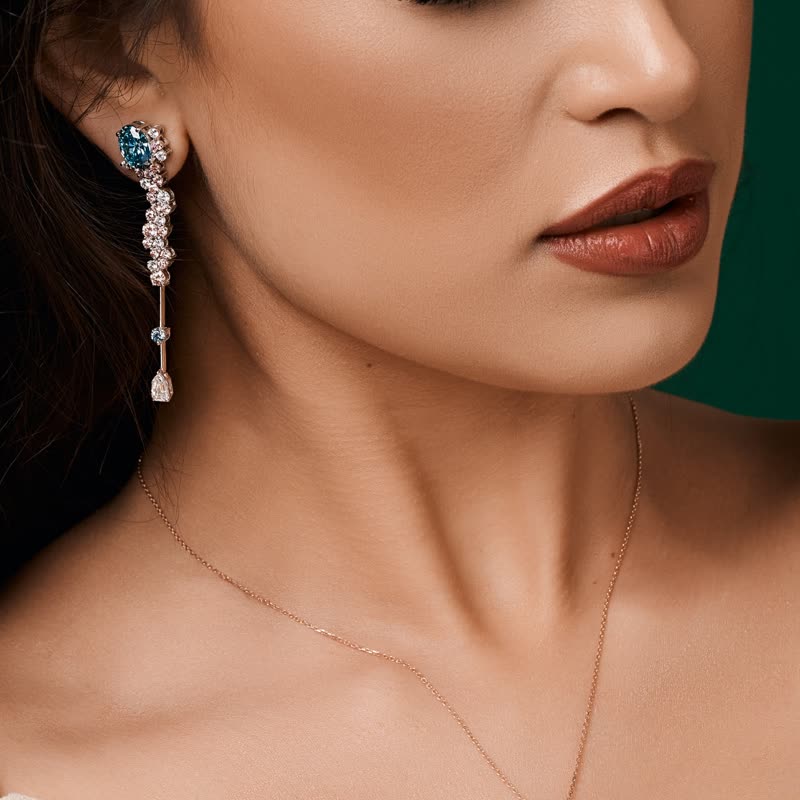 Pendientes de gota con diamantes